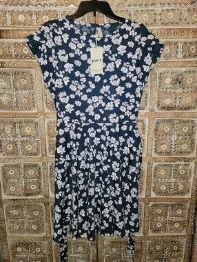 NWT Pact Organic Cotton Fit & Flare Petal Sleeve Dress Navy Floral Pockets Large